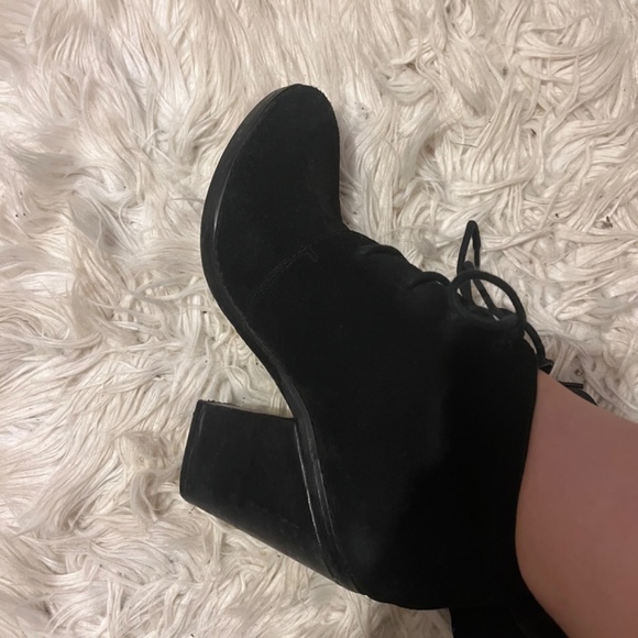 Steve Madden Lace up booties-MUST SELL BY SEP 10th - Picture 6 of 7